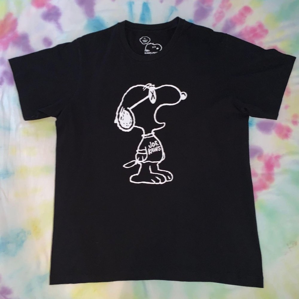 Uniqlo X KAWS X Snoopy new without tags size XL